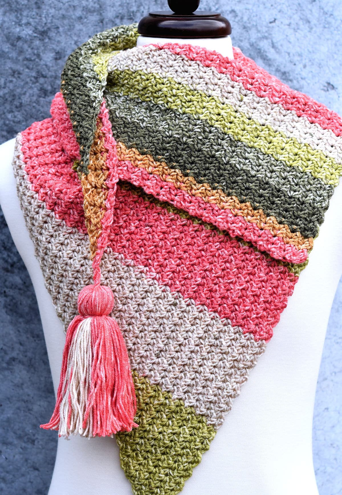 Make It Crochet: Crochet Triangle Shawl | The Right Wrap by Kim Guzman