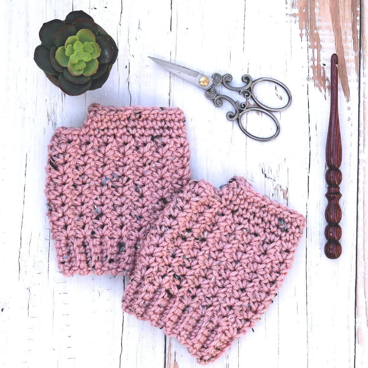 Quick Crochet Fingerless Gloves Pattern from Make It Crochet