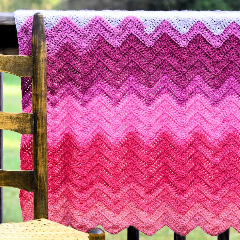 Easy Double Crochet Chevron Baby Blanket