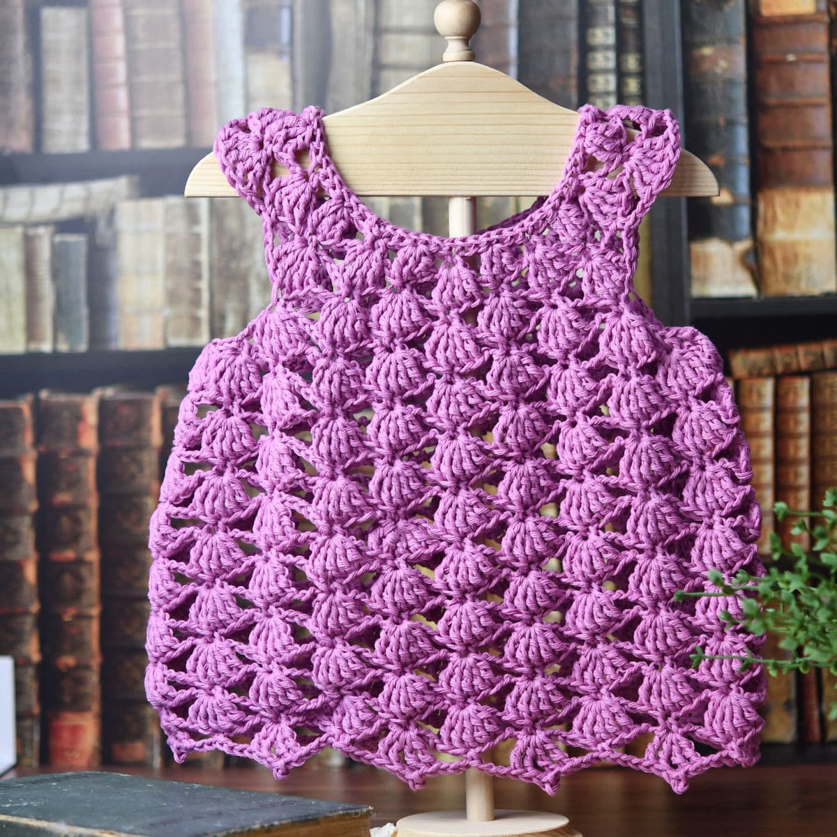 Shell Stitch Baby Dress Free Crochet Pattern photo 1